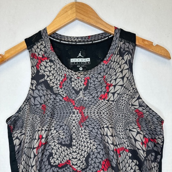 Nike Kids Jorden Dri-fast Training Tank size: Medium - Picture 3 of 7